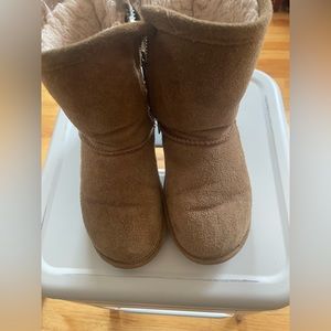 BearPaw Kids' Elle Zip Short Water Resistant Boot Toddler/Little Kid size 11